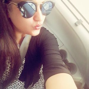 Meet your Posher, Sahar